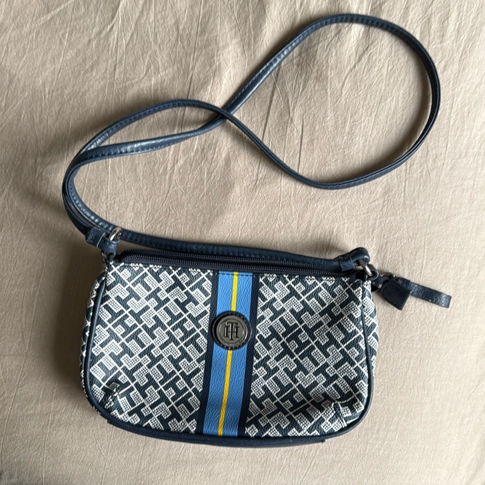 Authentic Tommy Hilfiger Crossbody Purse